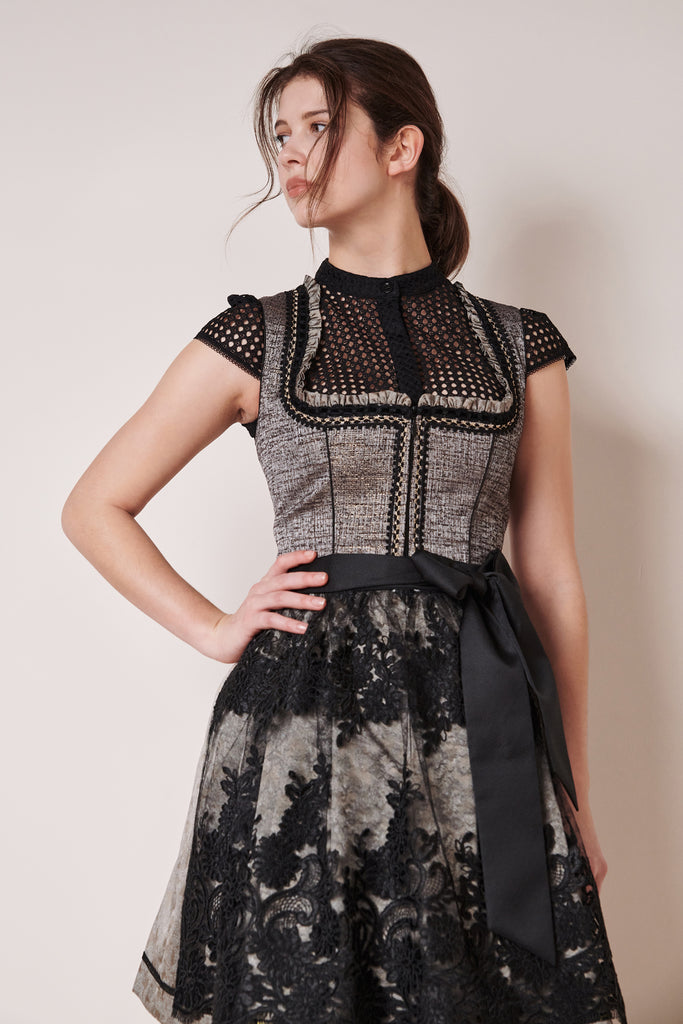 krueger-madl-dirndl-loreen-schwarz