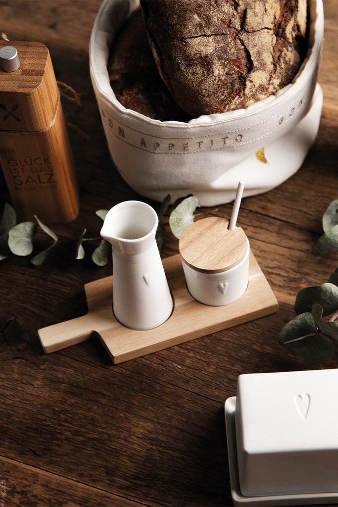 MILCH UND ZUCKER kännchen aus porzellan mit herz von räder